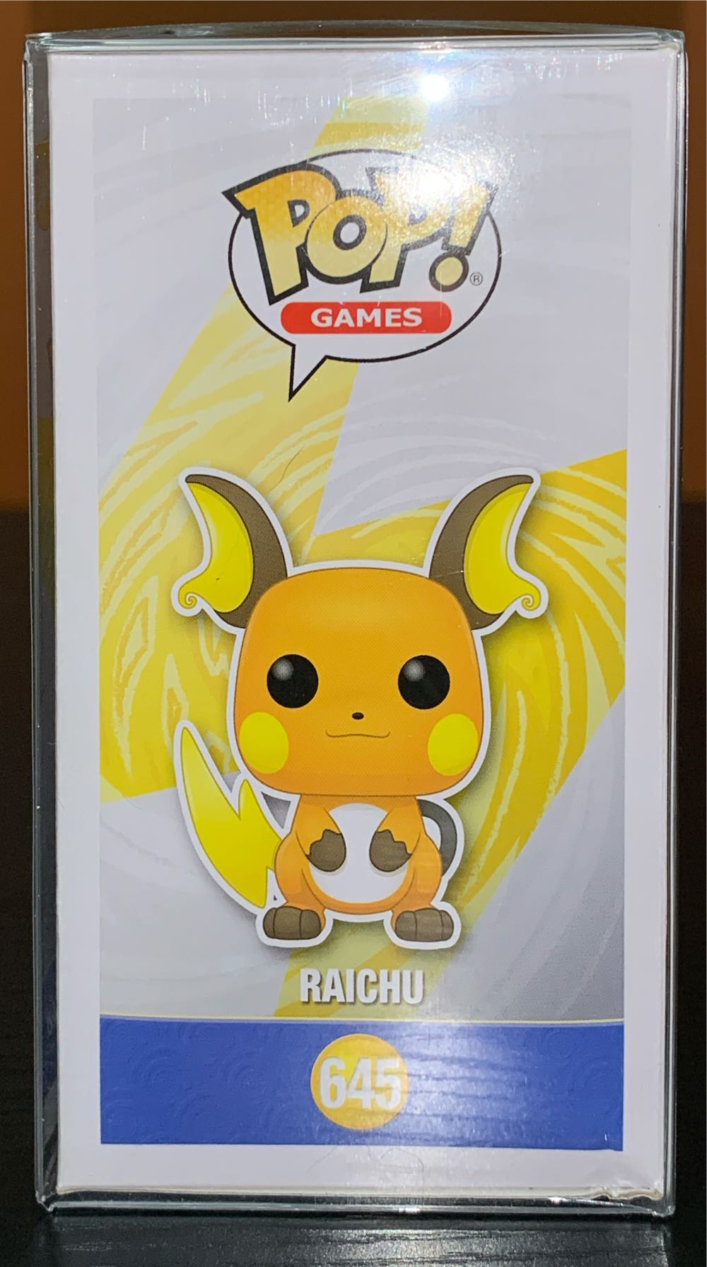 Raichu - Pokémon vinyl figure collectible [Barcode 889698540421] - Main Image 4
