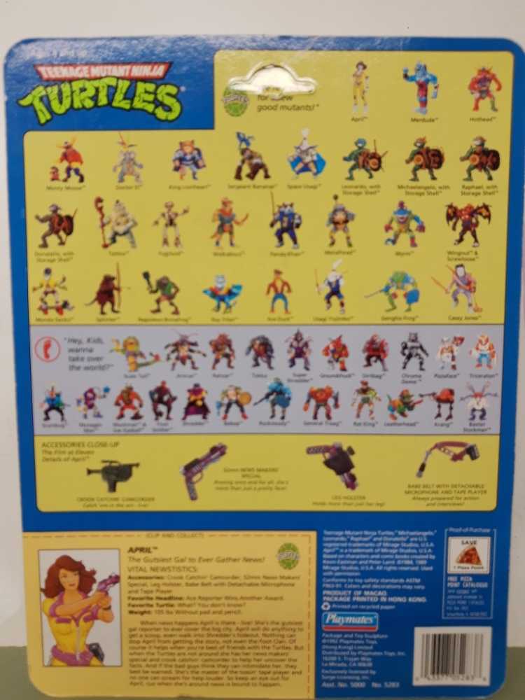 Teenage Mutant Ninja Turtles April (Purple & Yellow) - Teenage Mutant Ninja Turtles vinyl figure collectible [Barcode 043377052838] - Main Image 2