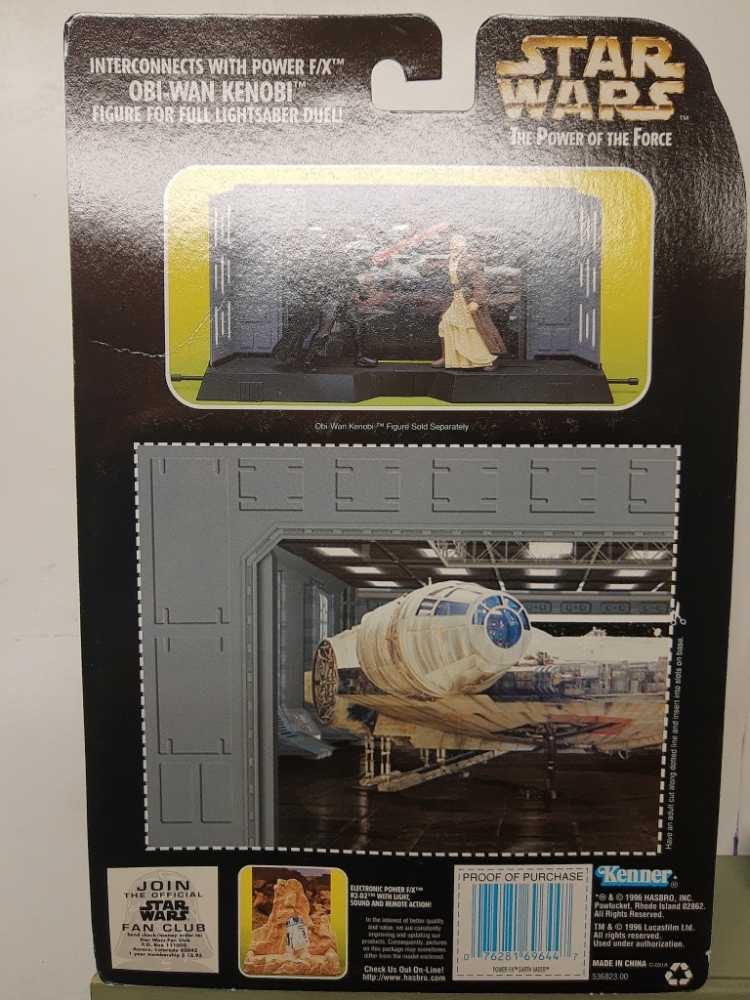 Star Wars The Power Of The Force Darth Vader w/ Glowing Lightsaber & Remote Dueling Action - Star Trek vinyl figure collectible [Barcode 076281696447] - Main Image 2