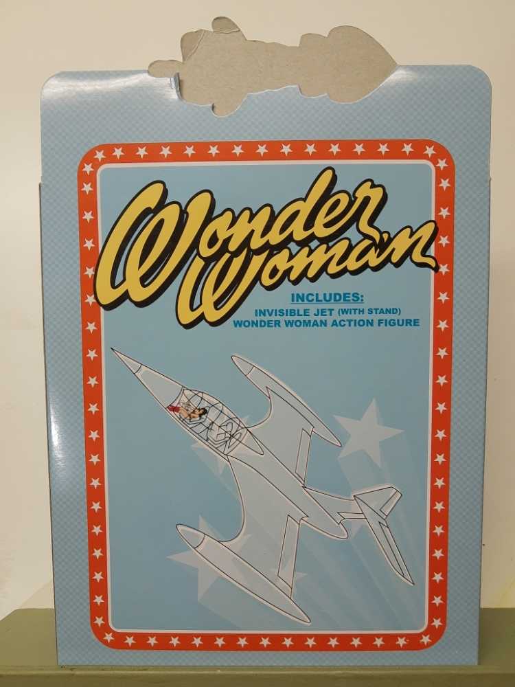 DC Comics Wonder Woman With The Invisible Jet - DC Universe vinyl figure collectible - Main Image 2