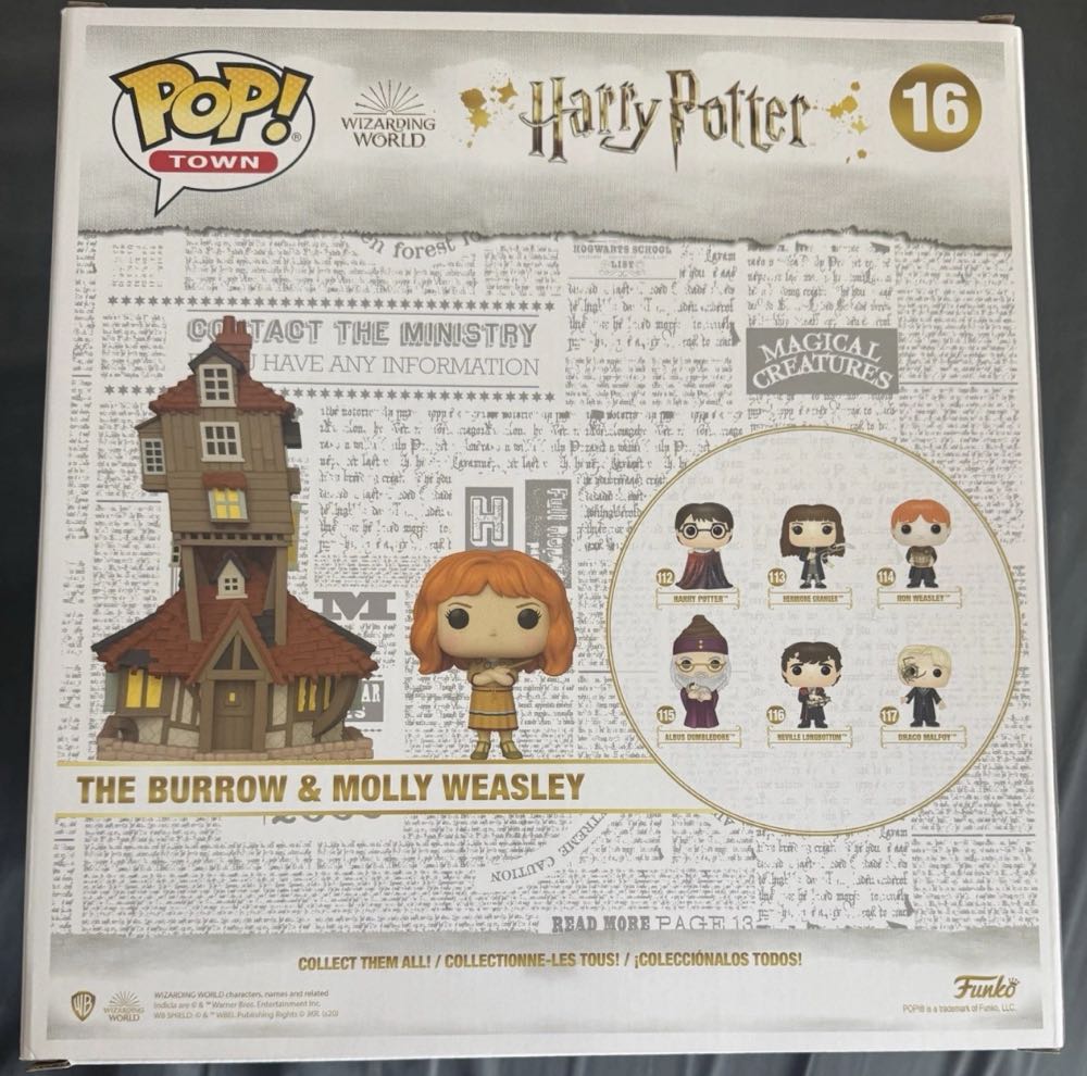The Burrow & Molly Weasley - Harry Potter vinyl figure collectible [Barcode 889698450706] - Main Image 3