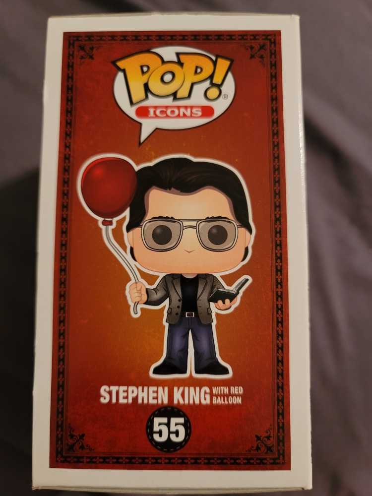 Stephen King with Red Balloon - It vinyl figure collectible [Barcode 889698366496] - Main Image 3