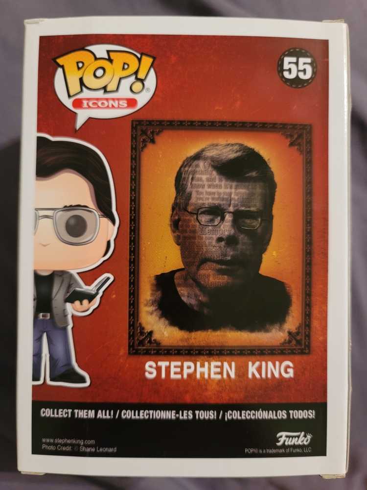 Stephen King with Red Balloon - It vinyl figure collectible [Barcode 889698366496] - Main Image 4