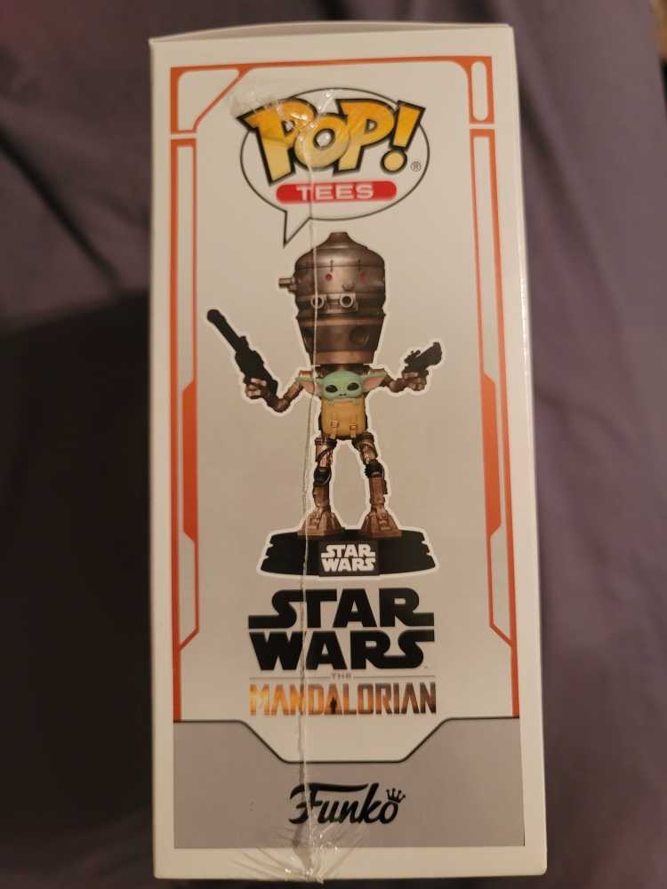 427 IG-11 with The Child - Star Wars vinyl figure collectible [Barcode 889698553735] - Main Image 2
