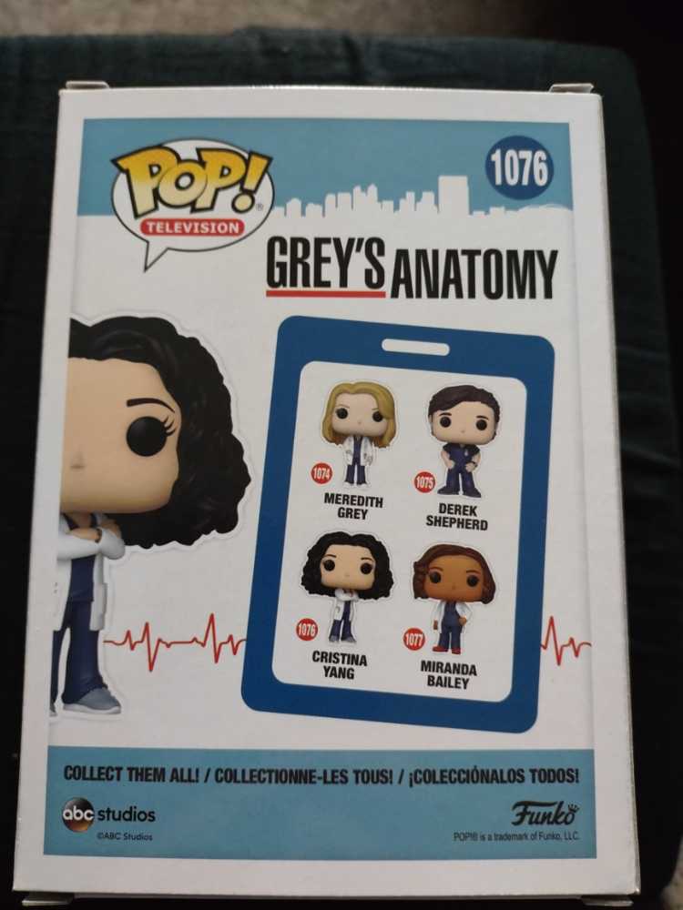Cristina Yang - Grey’s Anatomy vinyl figure collectible [Barcode 889698364287] - Main Image 2