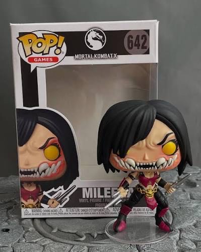 Mileena - Mortal Kombat vinyl figure collectible [Barcode 889698537865] - Main Image 4