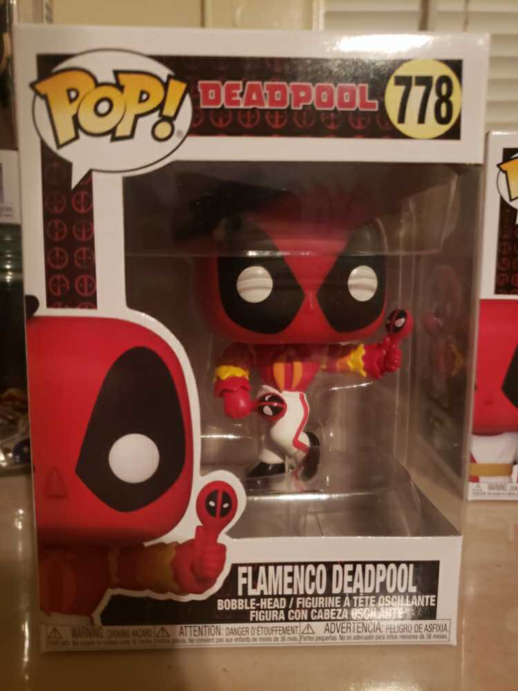 Flamenco Deadpool - Deadpool vinyl figure collectible [Barcode 889698546560] - Main Image 2