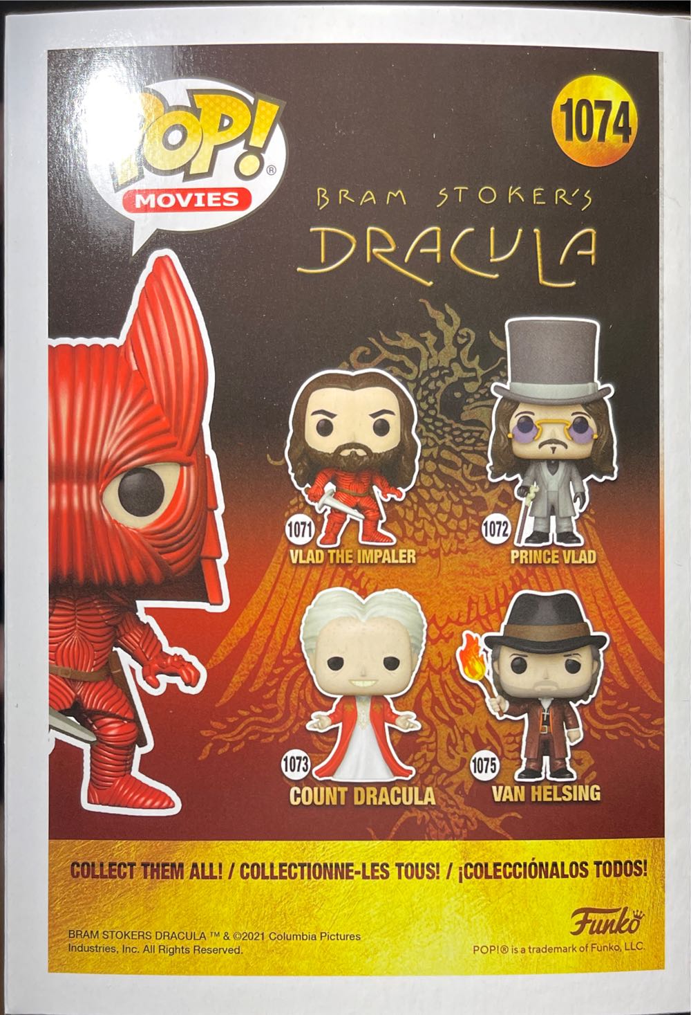 Vlad the Impaler - Armored - Bram Stoker’s Dracula - 1074 - Bram Stoker’s Dracula vinyl figure collectible [Barcode 889698545365] - Main Image 4