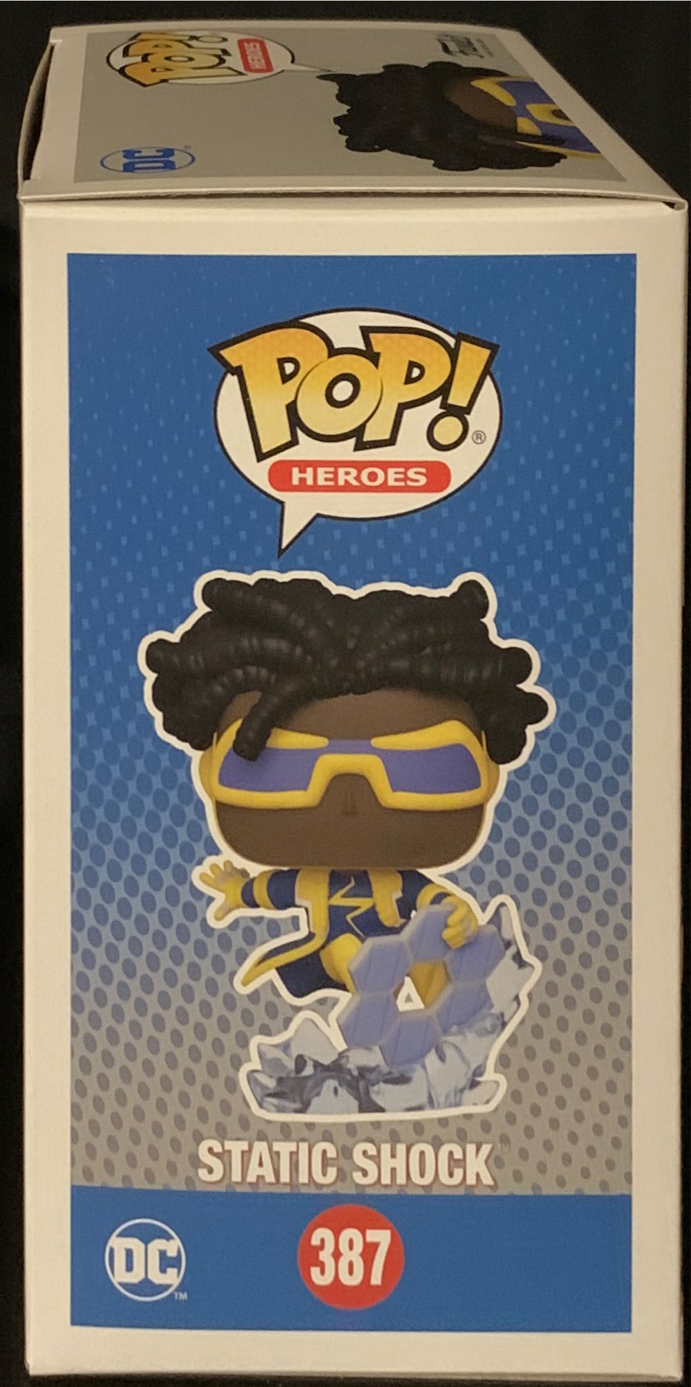 Static Shock - DC Universe vinyl figure collectible [Barcode 889698550802] - Main Image 2