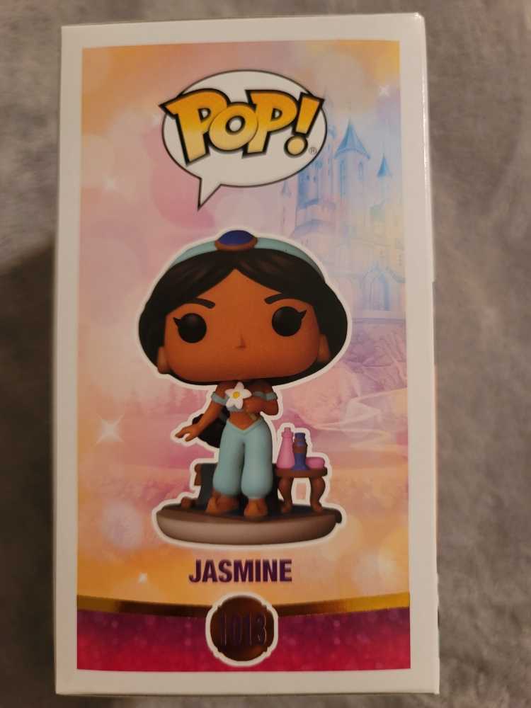 Jasmine - Aladdin vinyl figure collectible [Barcode 889698547437] - Main Image 2