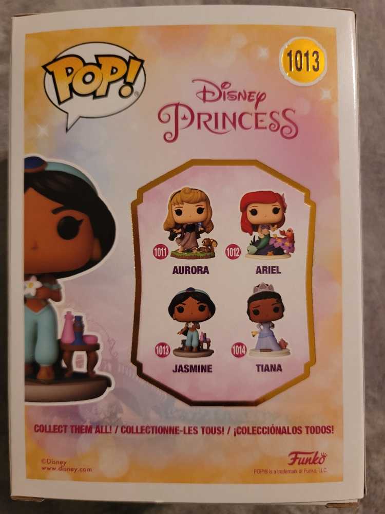 Jasmine - Aladdin vinyl figure collectible [Barcode 889698547437] - Main Image 3