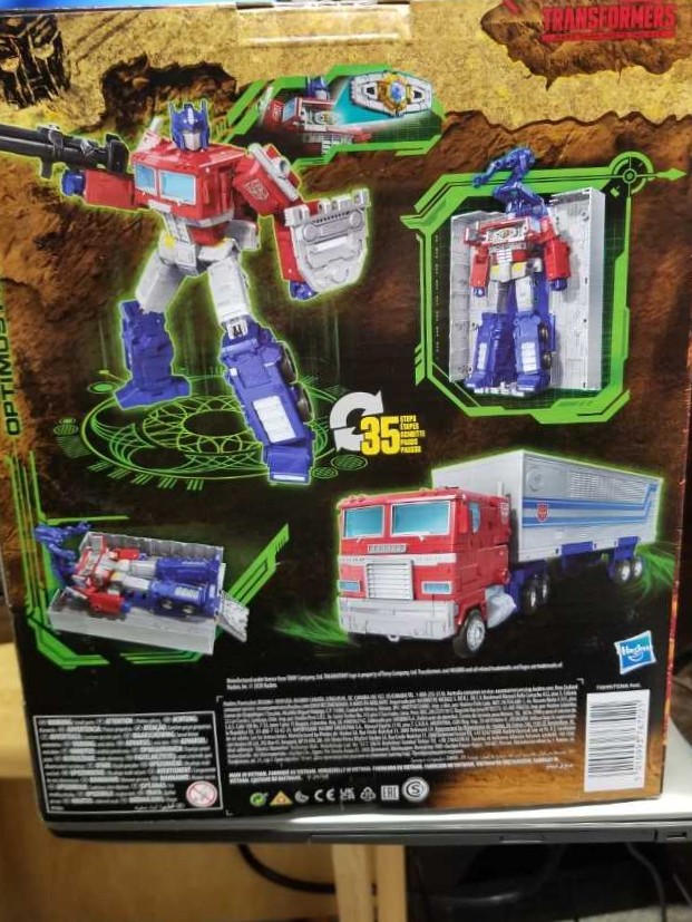 WFC-K11 Optimus Prime - Transformers vinyl figure collectible [Barcode 5010993767021] - Main Image 3