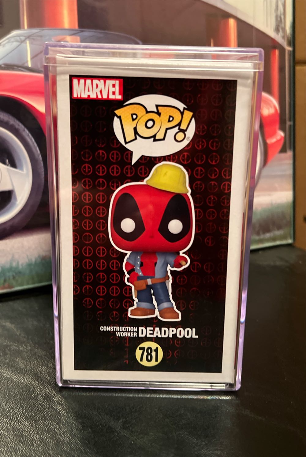 Construction Worker # 781 - Deadpool vinyl figure collectible [Barcode 889698546881] - Main Image 4