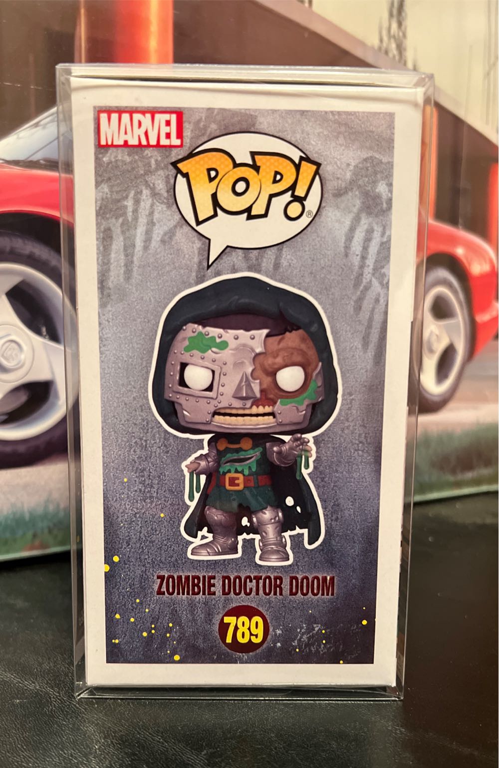 Marvel Zombie Doctor Doom - Zombies vinyl figure collectible [Barcode 889698543842] - Main Image 4