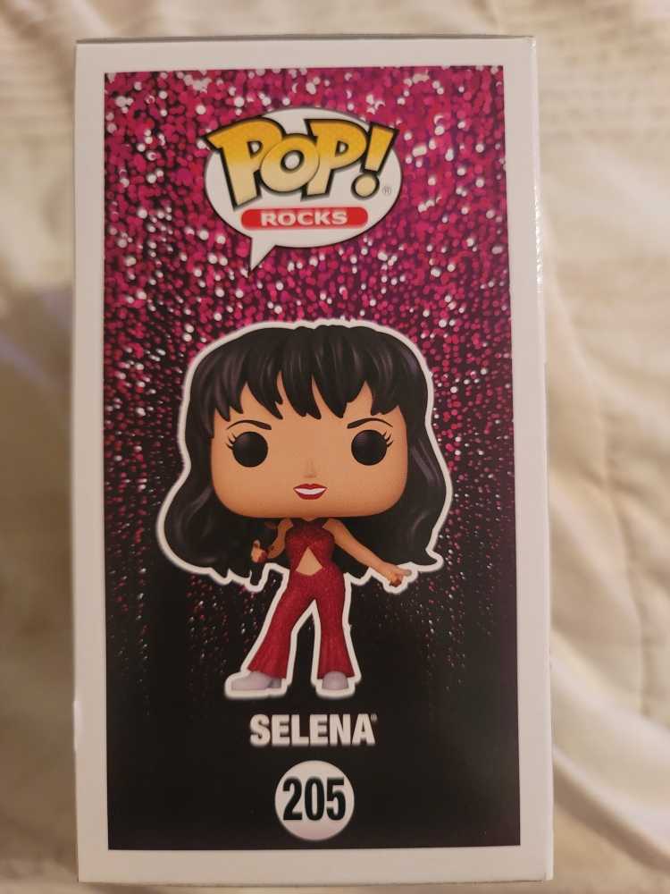 Selena - Musicians vinyl figure collectible [Barcode 889698544757] - Main Image 2