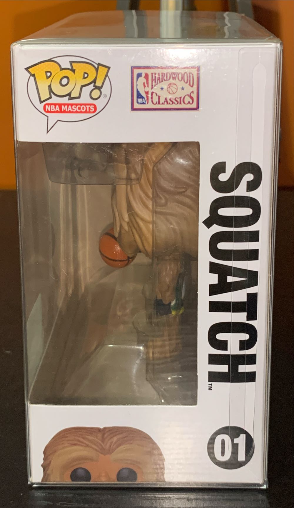 #01: Squatch - NBA vinyl figure collectible [Barcode 889698543118] - Main Image 2