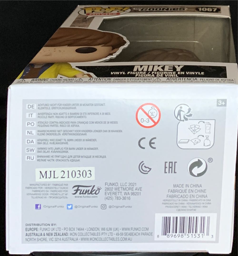 Michael ”Mikey” Walsh - The Goonies vinyl figure collectible [Barcode 889698515313] - Main Image 3