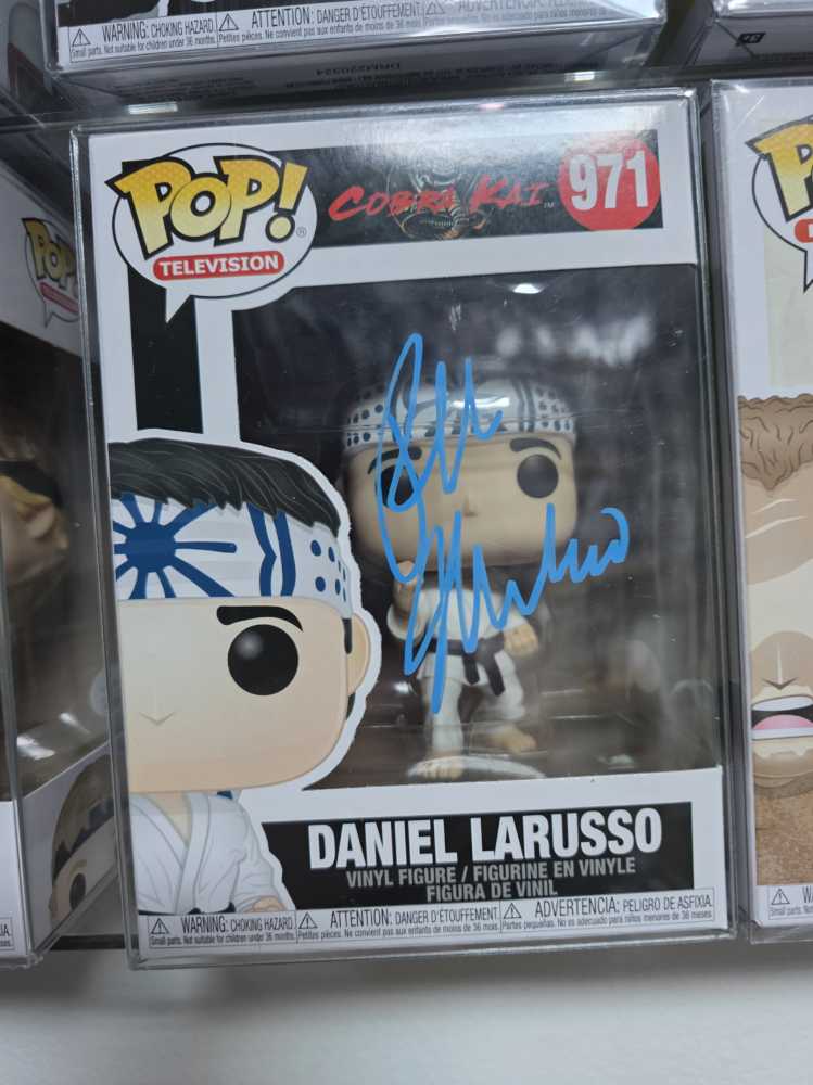 Cobra Kai Daniel Larusso #971 - Cobra Kai vinyl figure collectible [Barcode 889698469272] - Main Image 3