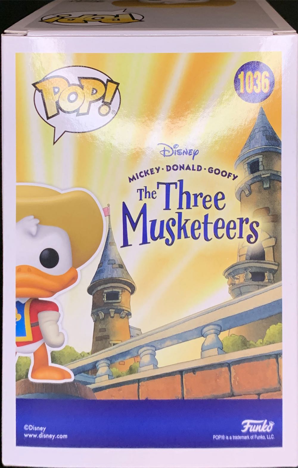Donald Duck (Three Musketeers) - The Three Musketeers vinyl figure collectible [Barcode 889698552073] - Main Image 2