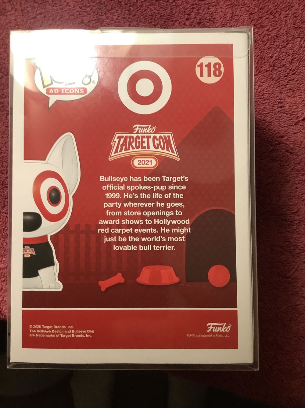Bullseye (Target Con) - Ad Icons vinyl figure collectible [Barcode 889698545426] - Main Image 2