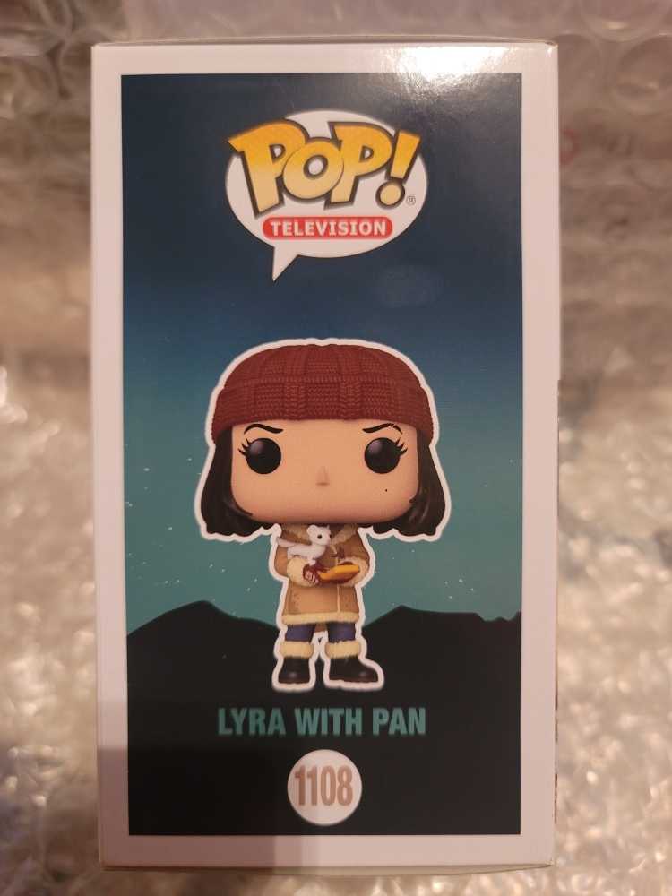 His Dark Materials: Lyra w/ Pan, #1108 - His Dark Materials vinyl figure collectible [Barcode 889698552240] - Main Image 2