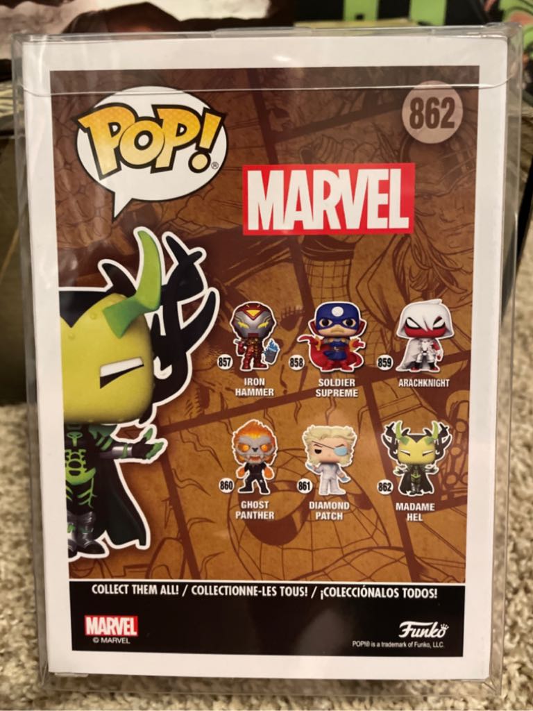 Madame Hel - Marvel Universe vinyl figure collectible [Barcode 889698520102] - Main Image 2