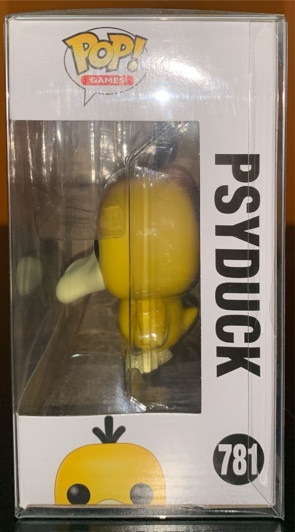 Psyduck - Pokémon vinyl figure collectible [Barcode 889698552301] - Main Image 2