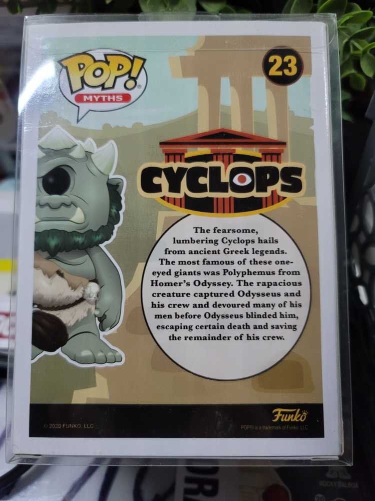 Cyclops - Gotham vinyl figure collectible [Barcode 889698472340] - Main Image 2