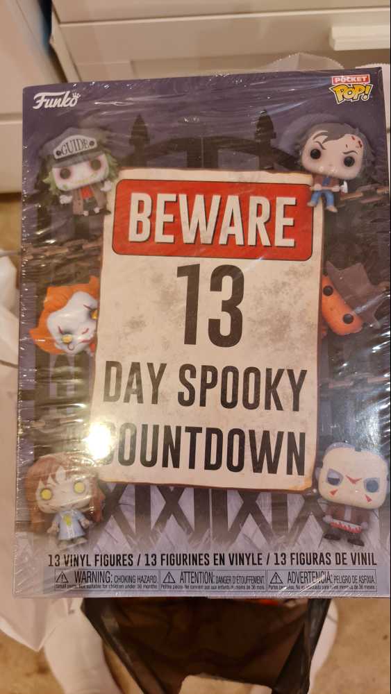 Hocus Pocus - Sarah Sanderson