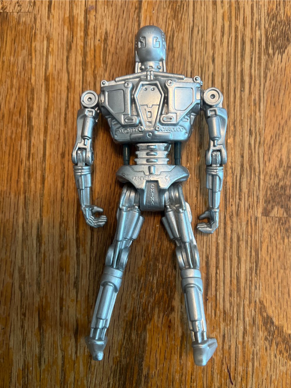 The Terminator (loose)Chrome T-800 Endoskeleton Reaction Figure - The Terminator vinyl figure collectible [Barcode 849803039134] - Main Image 3