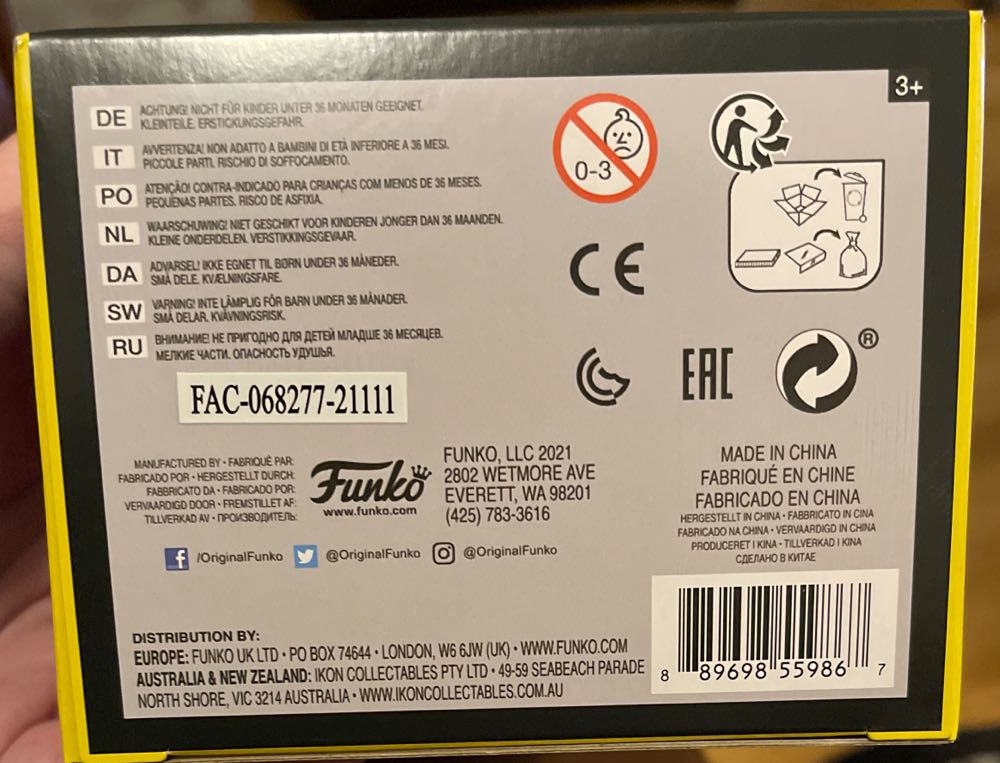 Cheshire Cat - Alice in Wonderland vinyl figure collectible [Barcode 889698559867] - Main Image 3