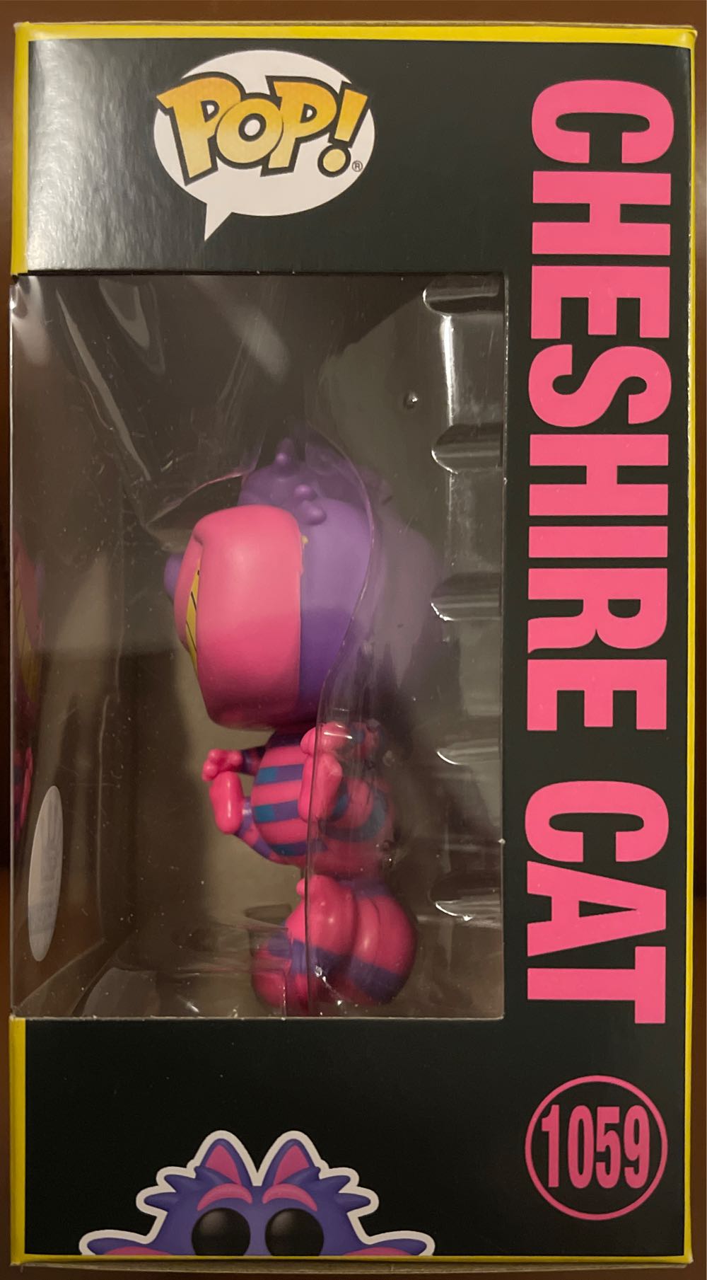 Cheshire Cat - Alice in Wonderland vinyl figure collectible [Barcode 889698559867] - Main Image 4