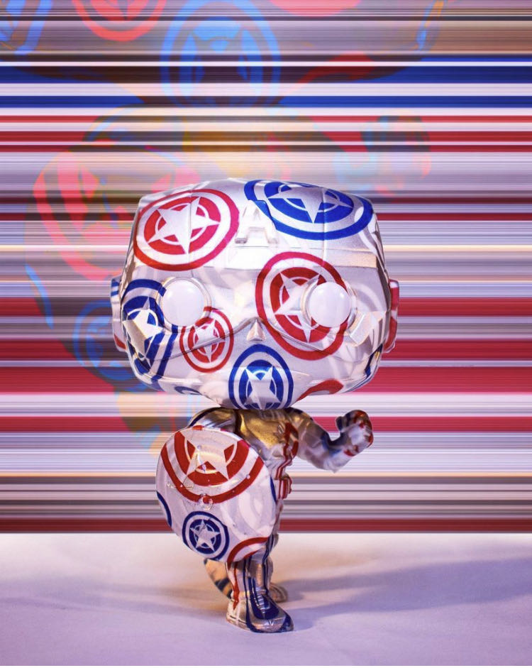 Captain America - Marvel Universe vinyl figure collectible [Barcode 889698561525] - Main Image 3