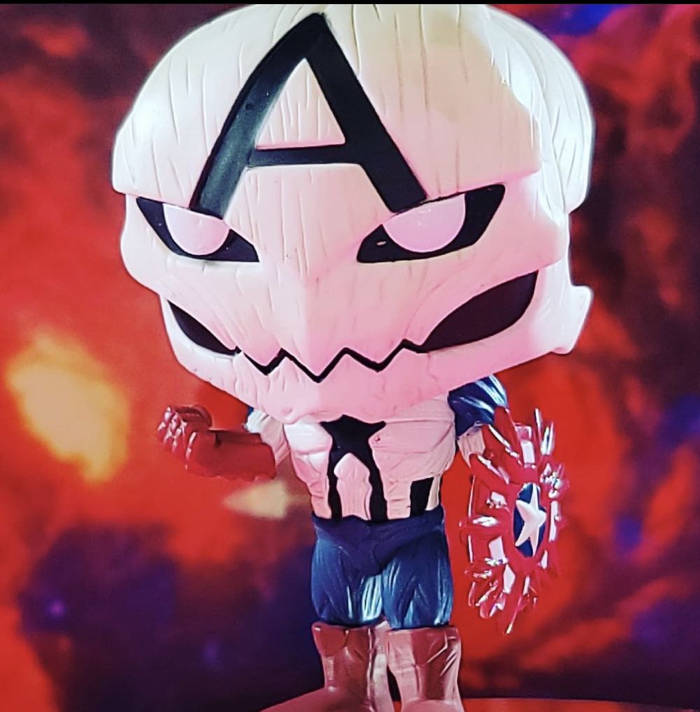 Poison Captain America - Marvel Universe vinyl figure collectible [Barcode 889698562768] - Main Image 3