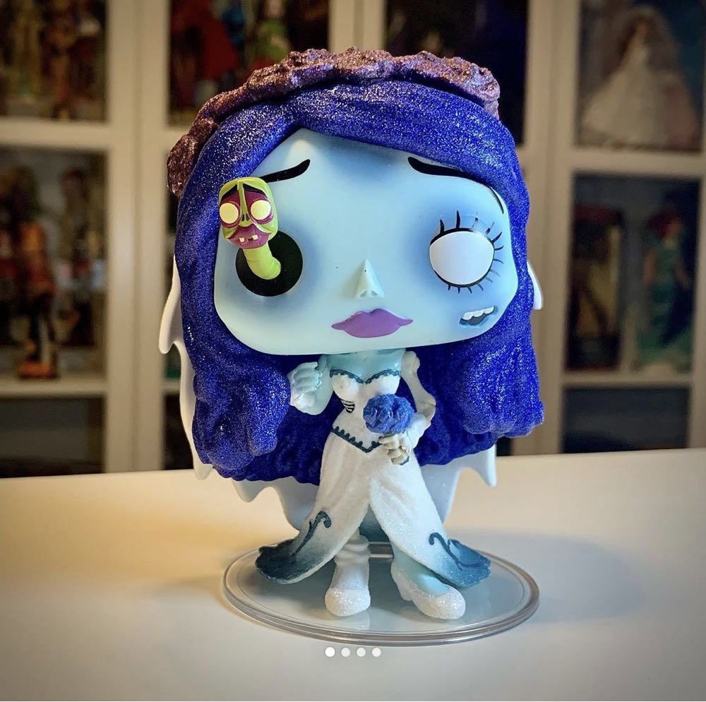 Emily With Maggot, #1120 - Corpse Bride vinyl figure collectible [Barcode 889698572767] - Main Image 3