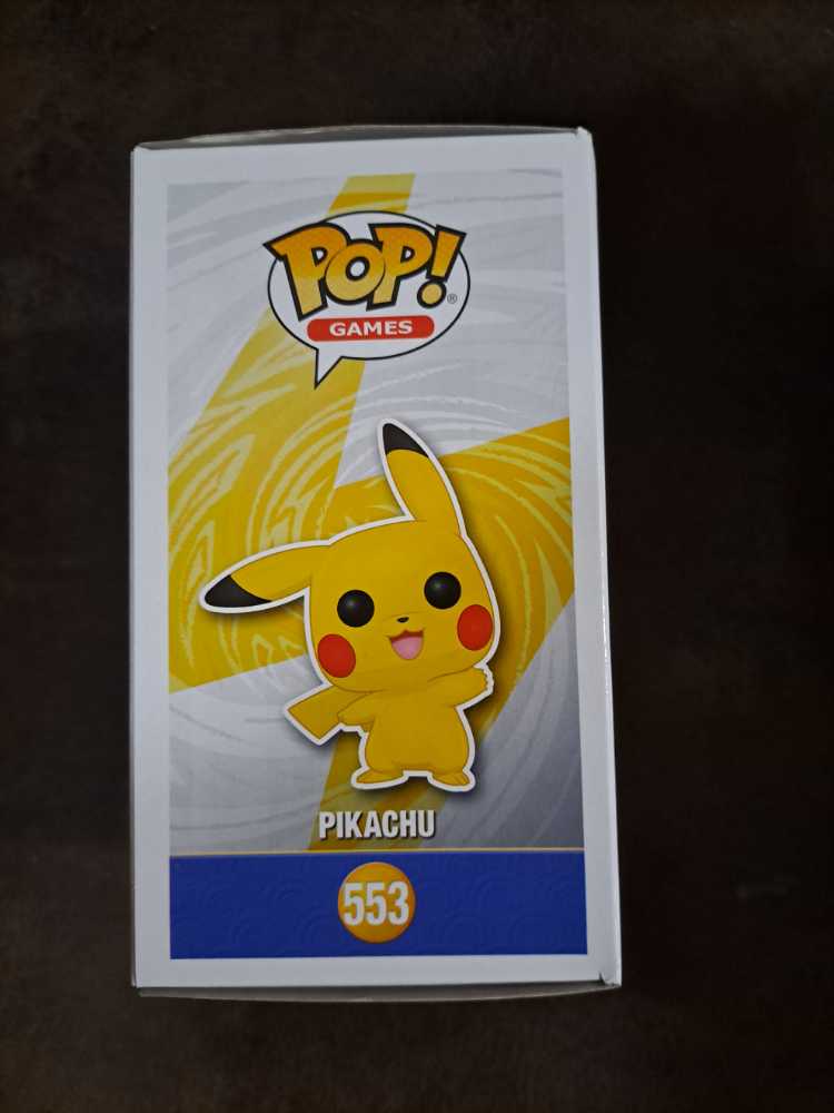 Pikachu [Diamond Collection] - Pokémon vinyl figure collectible [Barcode 889698560436] - Main Image 3