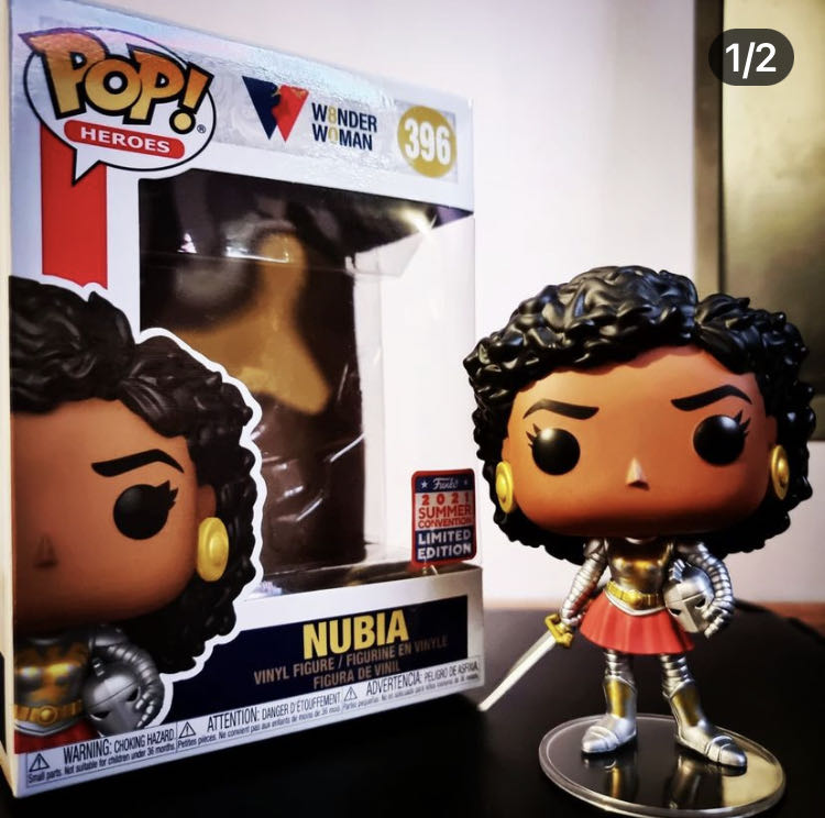 Nubia Pop! 396 - Wonder Woman vinyl figure collectible [Barcode 889698555142] - Main Image 4
