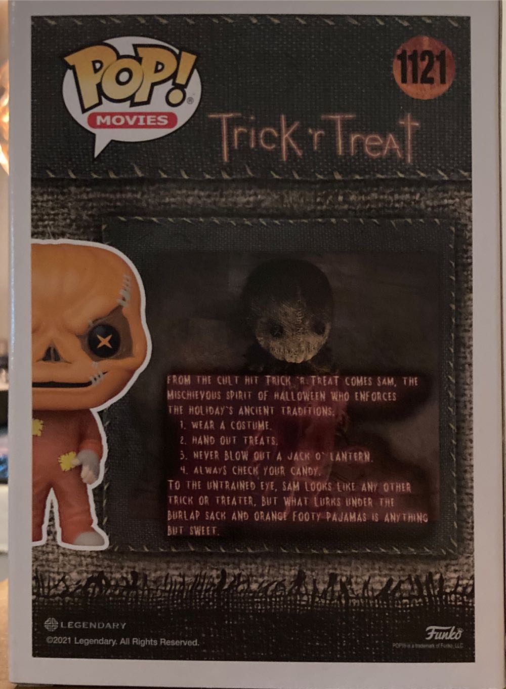 Sam - Trick ’R Treat vinyl figure collectible [Barcode 889698568876] - Main Image 2
