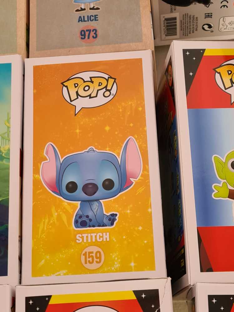 stich  vinyl figure collectible - Main Image 1