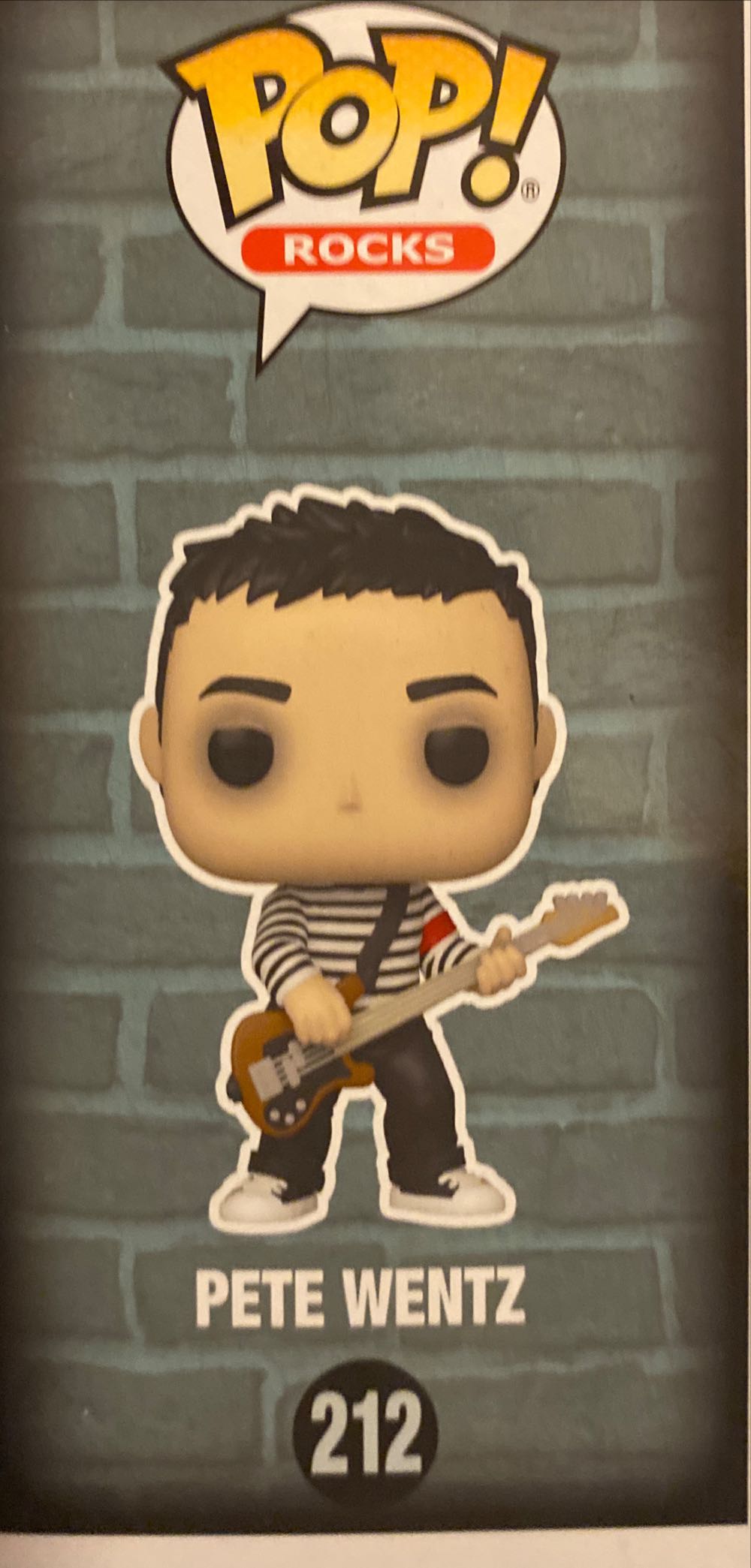 Pete Wentz - Fall Out Boy vinyl figure collectible [Barcode 889698537902] - Main Image 2
