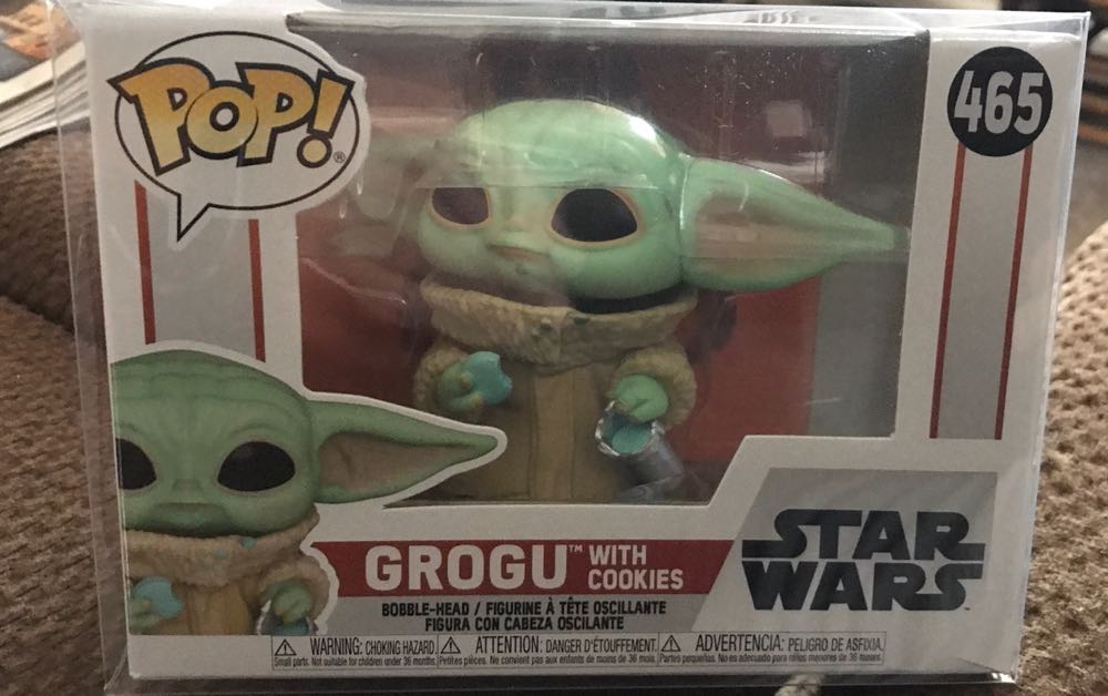 Grogu with Cookies - Star Wars: The Mandalorian vinyl figure collectible [Barcode 889698545310] - Main Image 2