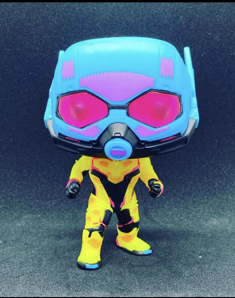 Marvel Ant-Man - Avengers Endgame - Black Light - Marvel Universe vinyl figure collectible [Barcode 889698579278] - Main Image 3