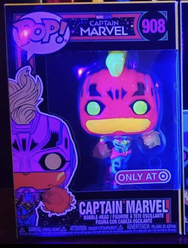 Captain Marvel - Captain Marvel vinyl figure collectible [Barcode 889698552134] - Main Image 4