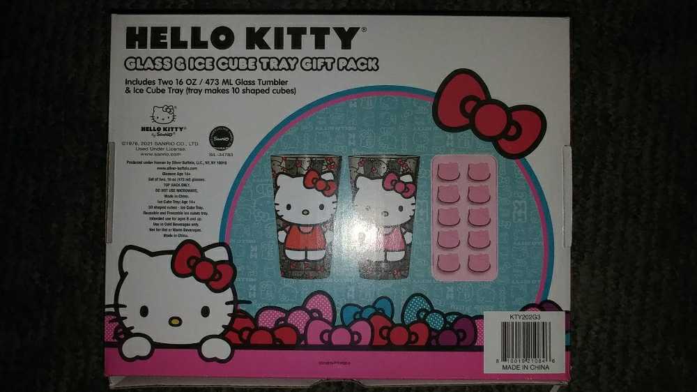 Hello Kitty: Glass & Ice Cube Tray Gift Pack - Hello Kitty vinyl figure collectible [Barcode 810019210846] - Main Image 4
