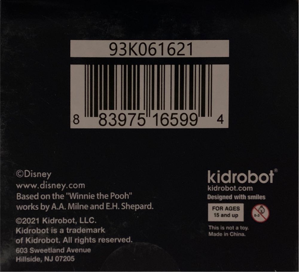 Disney Winnie The Pooh - Disney vinyl figure collectible [Barcode 883975165994] - Main Image 4