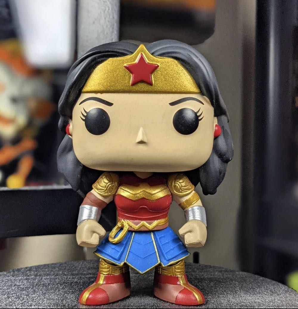 Wonder Woman - DC Universe vinyl figure collectible [Barcode 889698524346] - Main Image 3