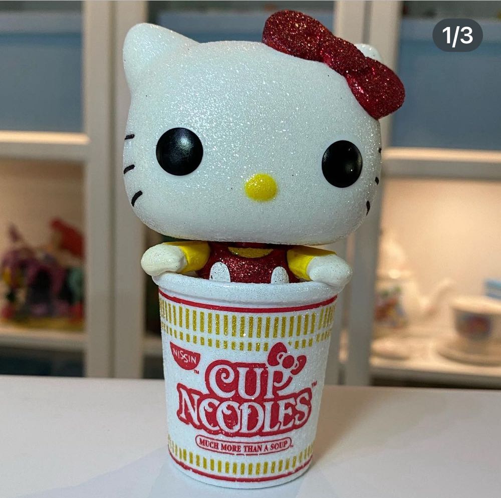 Hello Kitty (In Noodle Cup) - Hello Kitty vinyl figure collectible [Barcode 889698561266] - Main Image 2