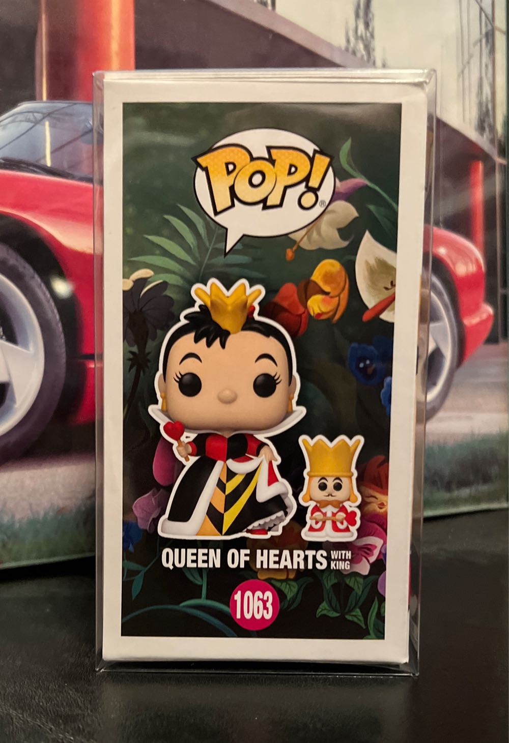 Queen Of Hearts With King #1063 - Alice in Wonderland vinyl figure collectible [Barcode 889698557405] - Main Image 4