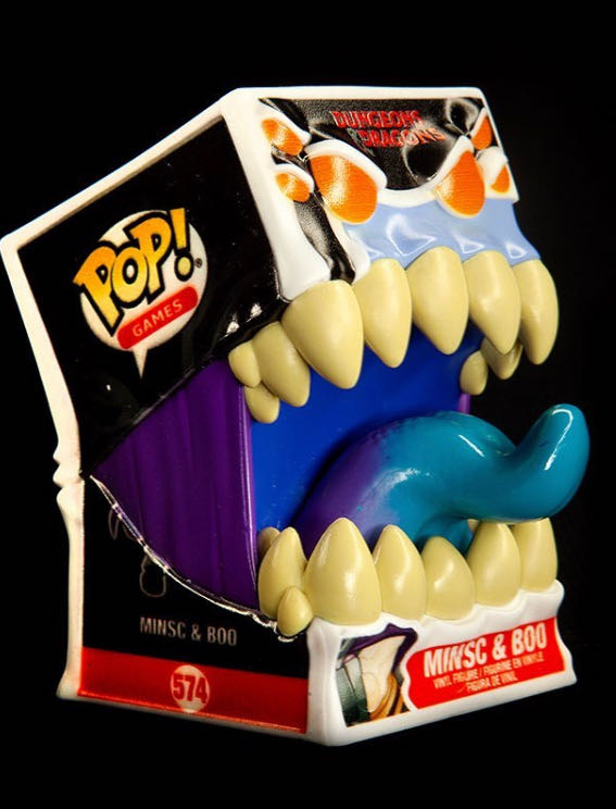 Mimic - Dungeons & Dragons vinyl figure collectible [Barcode 889698564649] - Main Image 3