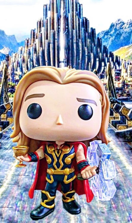 Party Thor - What If...? vinyl figure collectible [Barcode 889698562409] - Main Image 2